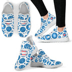 Dames sneakers van mesh gebreid - Wit - Witte mesh verpleegstersneakers 3 met blauw-witte medische iconen / US5 (EU35)